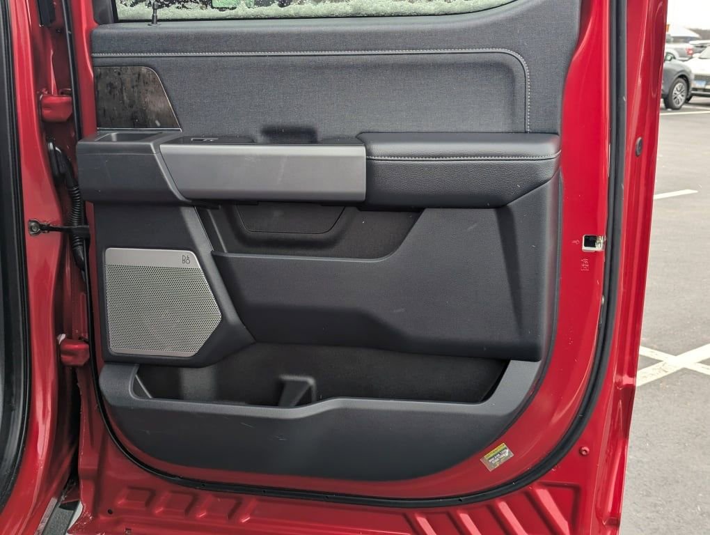 Used 2024 Ford F350 Lariat w/ Lariat Ultimate Package image 11