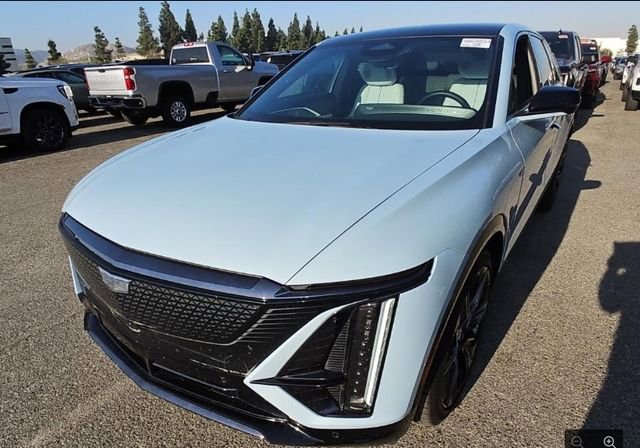 Used 2025 Cadillac Lyriq Sport image 2