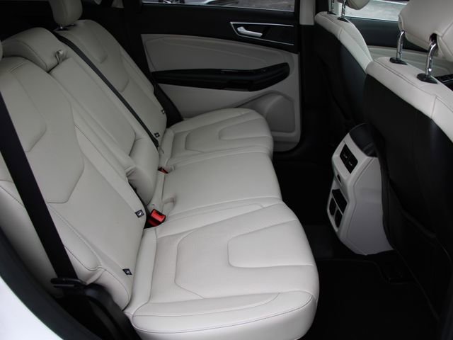 Used 2019 Ford Edge Titanium w/ Equipment Group 301A FWD image 31