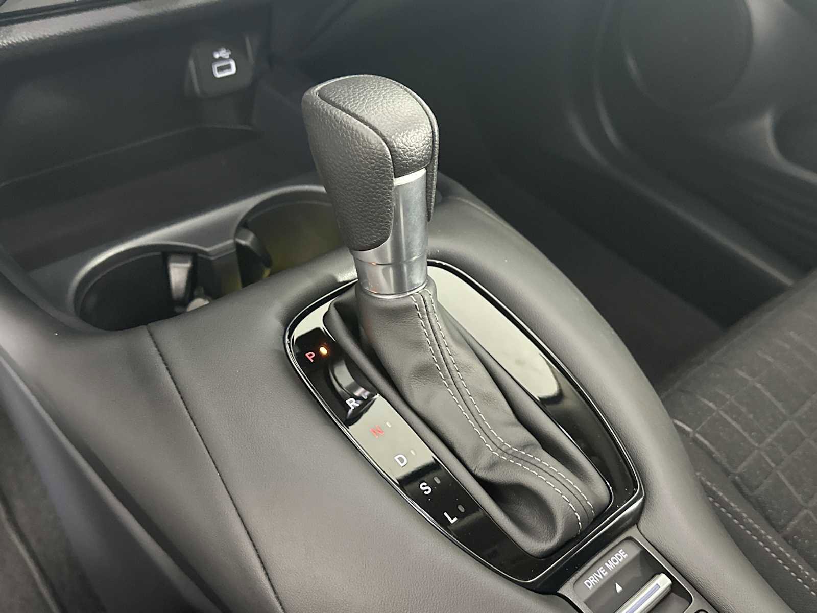 Used 2024 Honda HR-V LX image 30