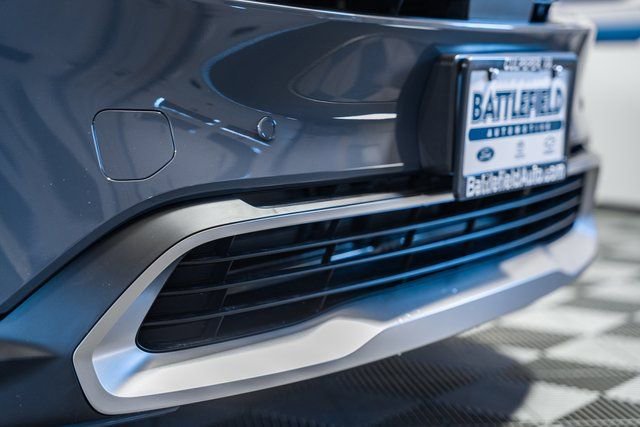 New 2026 Toyota Prius Plug-In Hybrid FWD image 16