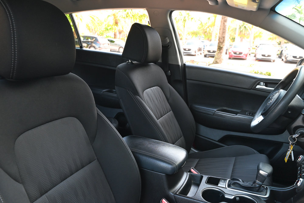 Used 2020 Kia Sportage LX FWD image 17