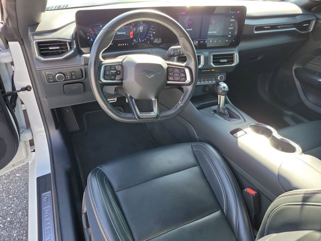 Used 2024 Ford Mustang Premium image 7