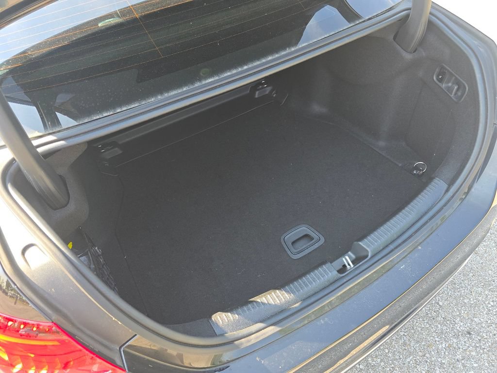 Used 2025 Mercedes-Benz C 300 4MATIC Sedan image 19