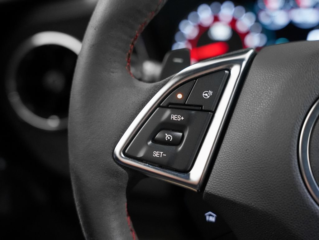 Used 2018 Chevrolet Camaro ZL1 RWD image 15