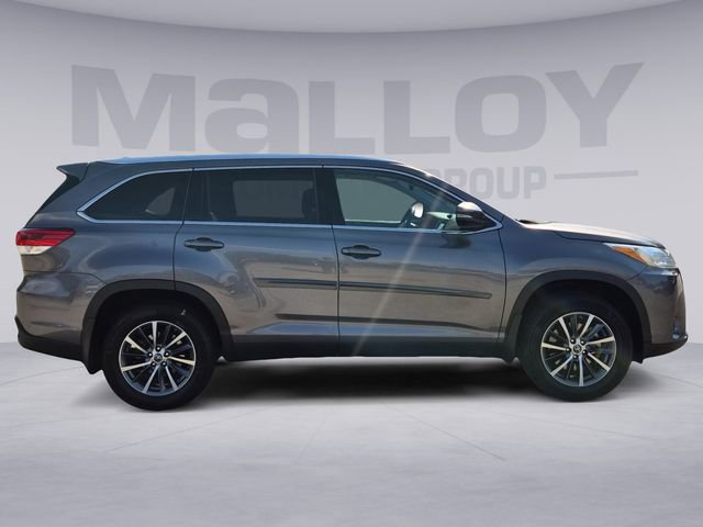Used 2019 Toyota Highlander XLE AWD/4WD image 6