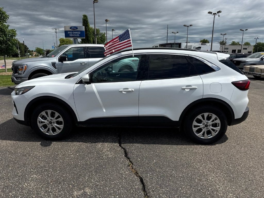 Certified 2024 Ford Escape Active w/ Tech Pack #2 AWD/4WD image 3