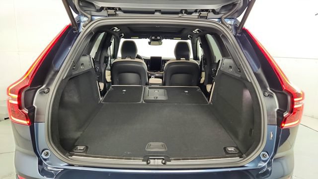 New 2026 Volvo XC60 B5 Plus w/ Climate Package PRO AWD/4WD image 42
