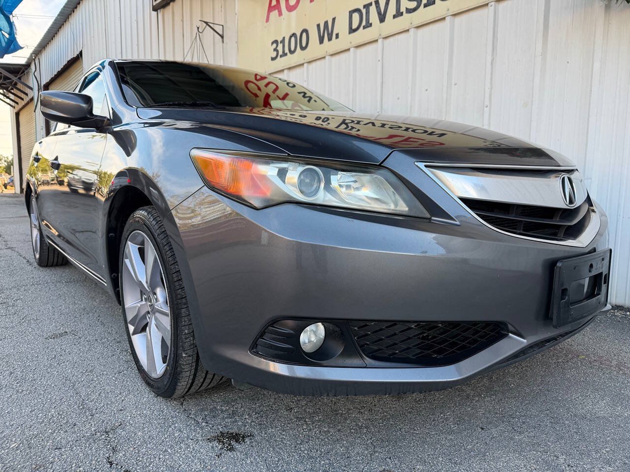 Used 2013 Acura ILX w/ Technology Package FWD image 1