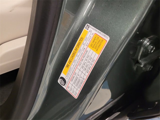 Used 2024 Buick Enclave Essence w/ Experience Buick Package image 17