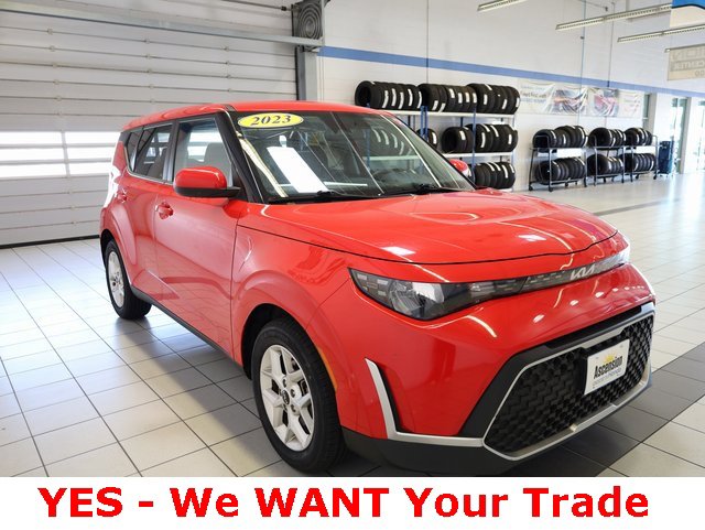 Used 2023 Kia Soul LX w/ Option Group 015 image 17
