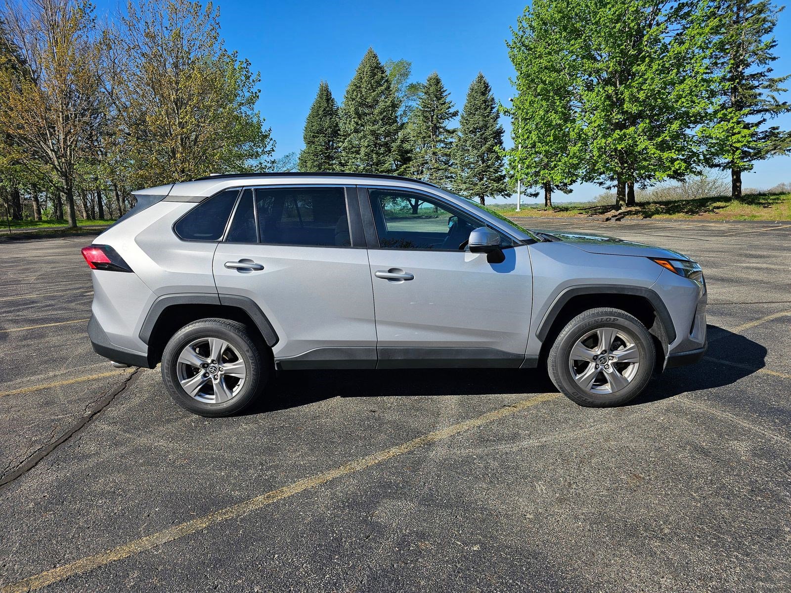 Used 2023 Toyota RAV4 XLE AWD/4WD image 7