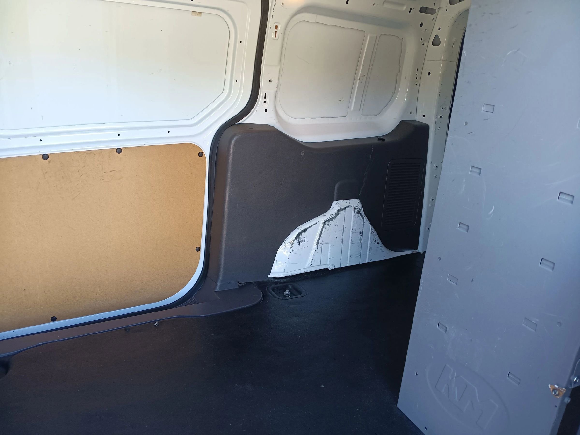 Used 2020 Ford Transit Connect XL image 12