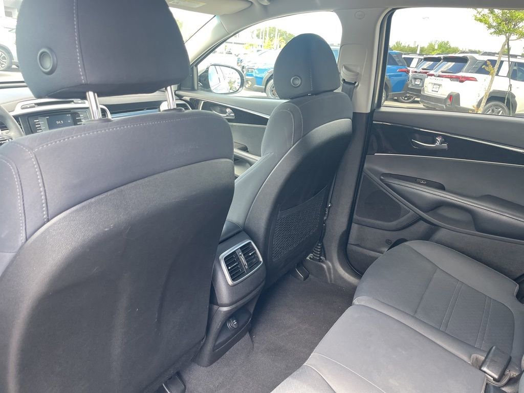 Used 2018 Kia Sorento L image 21