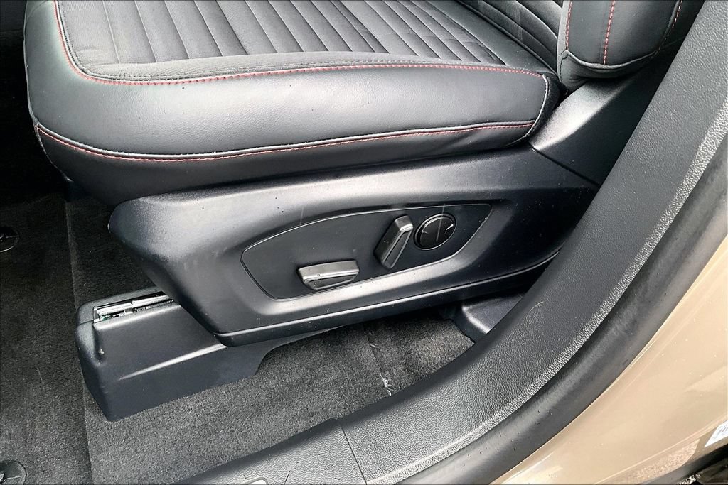 New 2026 Ford Explorer ST-Line w/ ST-Line Street Pack AWD/4WD image 39