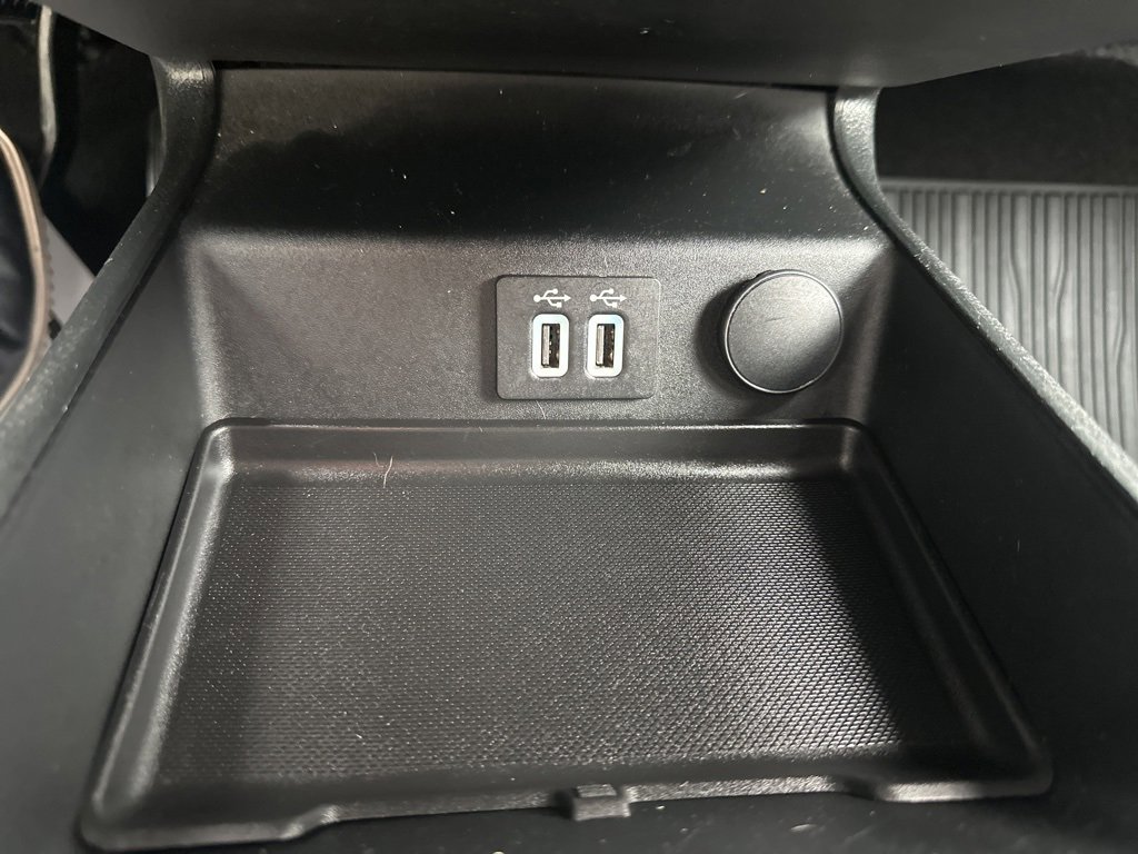 Used 2020 Ford Fusion SE image 19