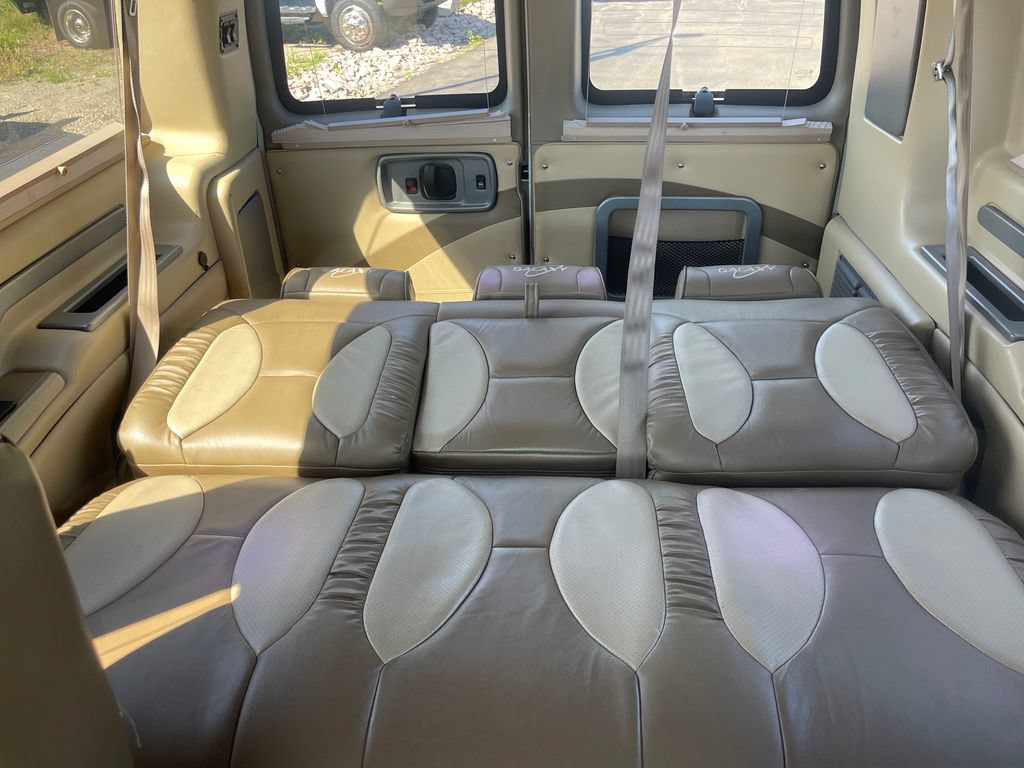 Used 2014 Chevrolet Express 1500 AWD image 25