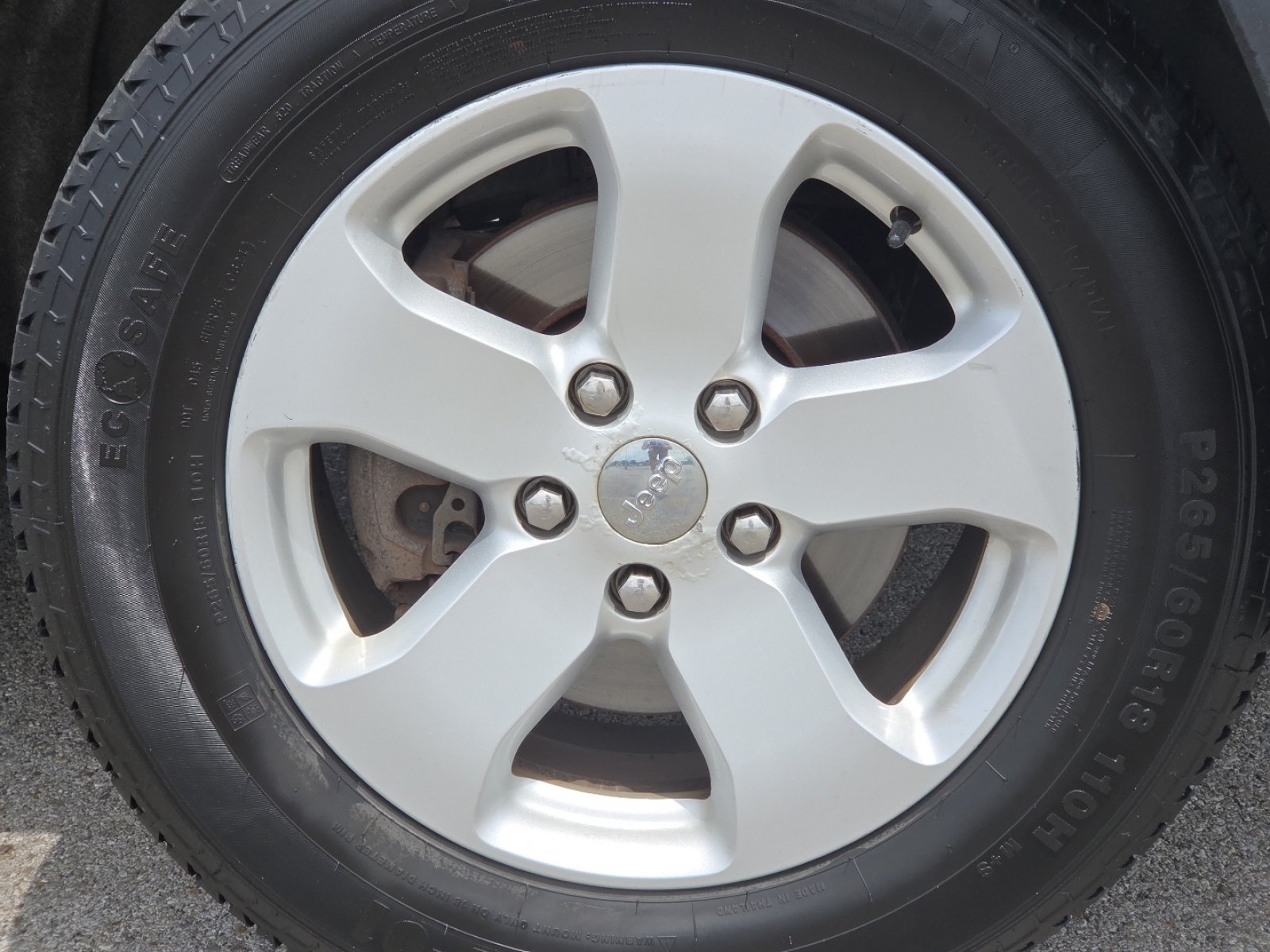 Used 2012 Jeep Grand Cherokee Laredo AWD/4WD image 9