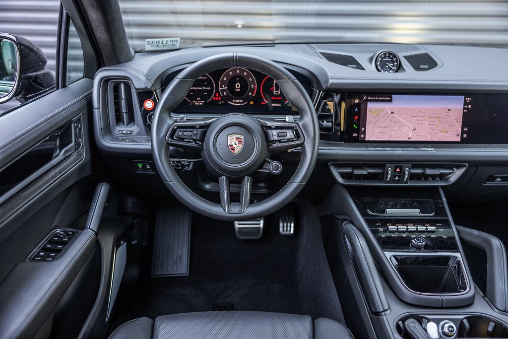 Certified 2025 Porsche Cayenne GTS image 13