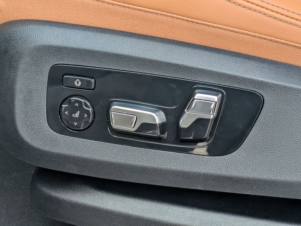 New 2026 BMW X7 xDrive40i AWD/4WD image 13