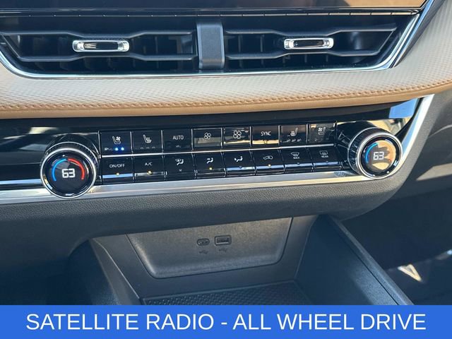 Used 2025 Chevrolet Equinox ACTIV w/ Safety and Technology Package image 6