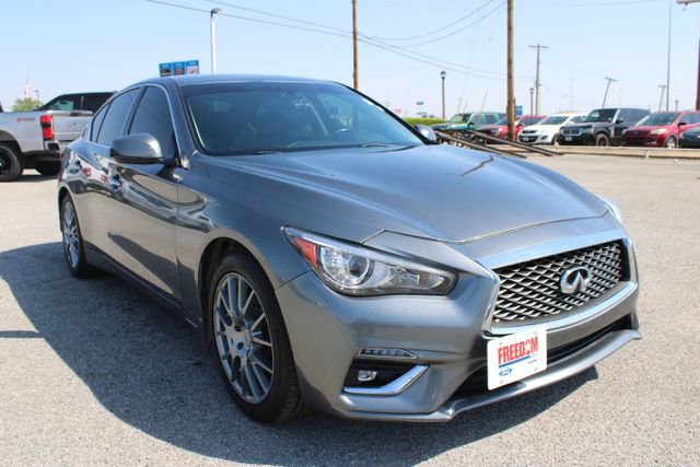Used 2018 INFINITI Q50 Luxe w/ Cargo Package (L95) image 3