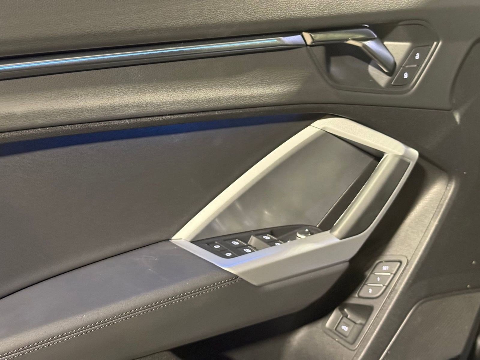 Used 2024 Audi Q3 2.0T Premium Plus w/ Premium Plus Package image 14