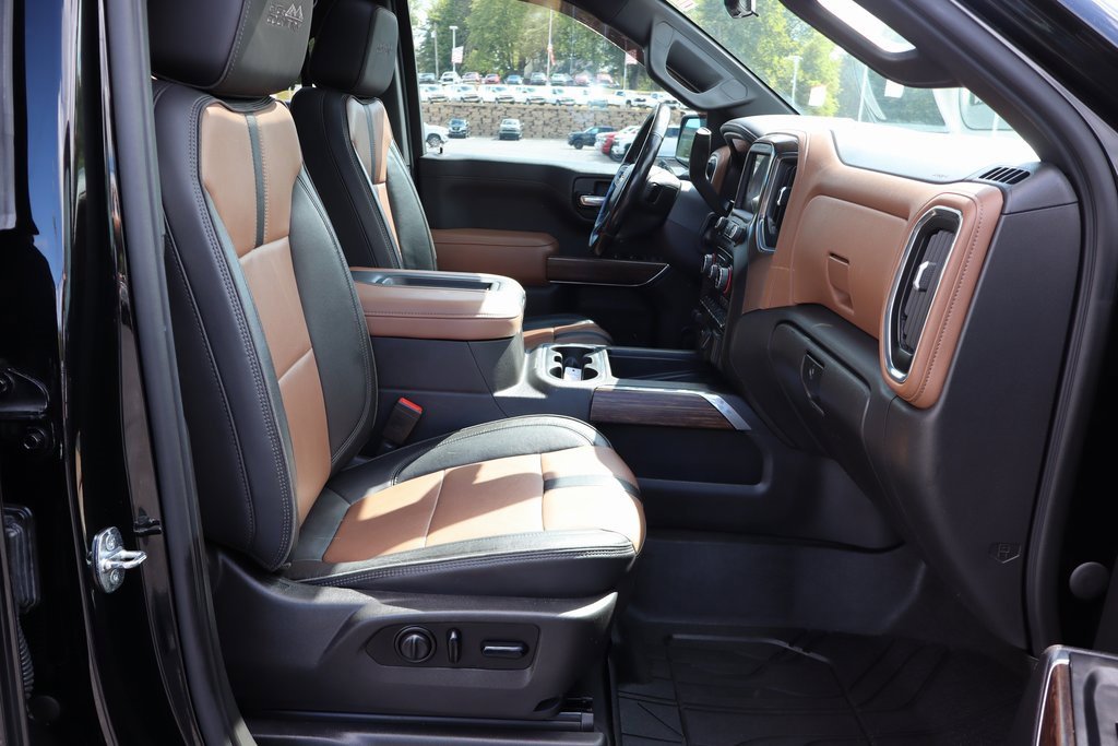 Used 2021 Chevrolet Silverado 1500 High Country w/ Technology Package image 25