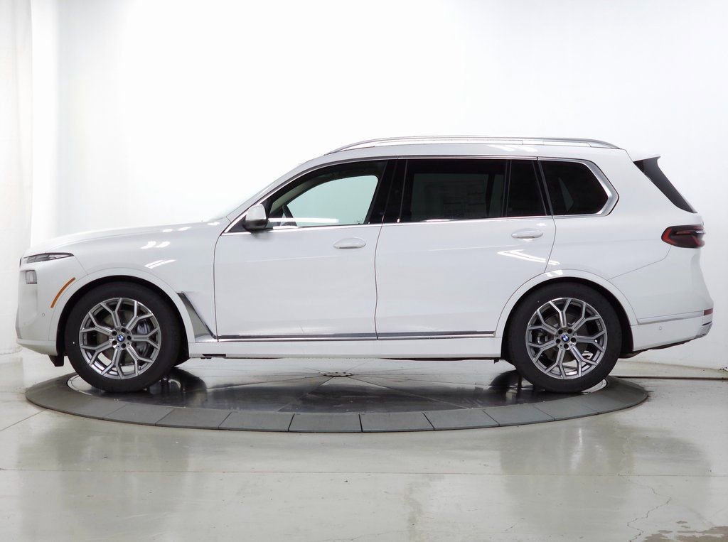 Used 2026 BMW X7 xDrive40i AWD/4WD image 5