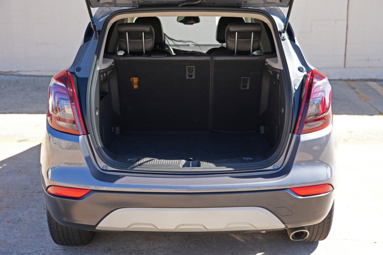 Used 2019 Buick Encore Essence FWD image 9