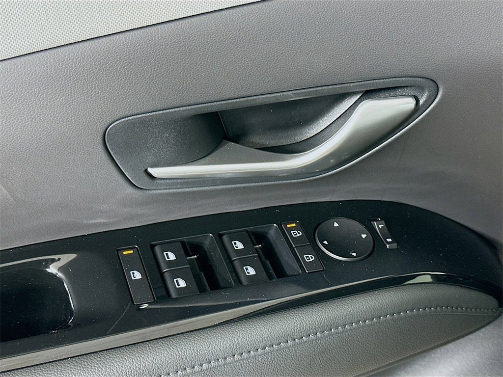 New 2025 Hyundai Santa Cruz SEL image 16