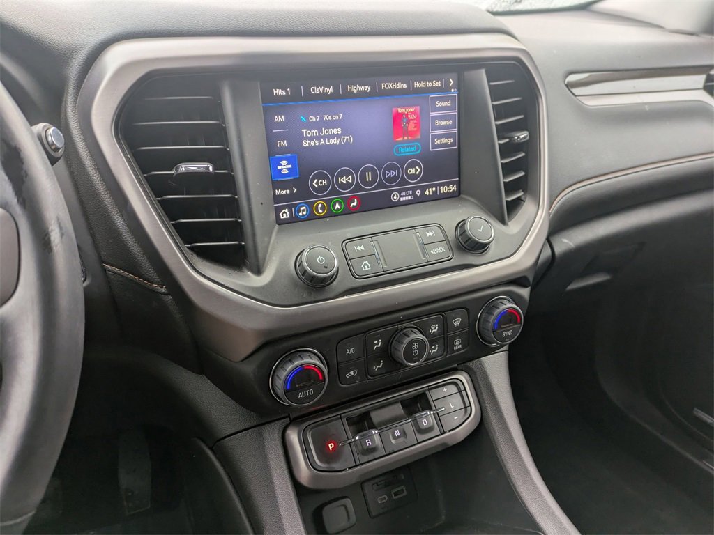 Used 2022 GMC Acadia AT4 w/ Technology Package image 18