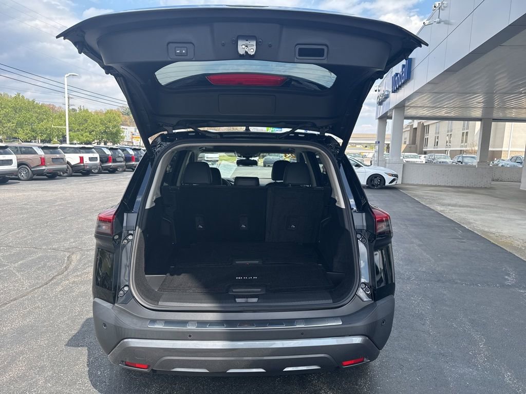 Used 2023 Nissan Rogue SL image 17