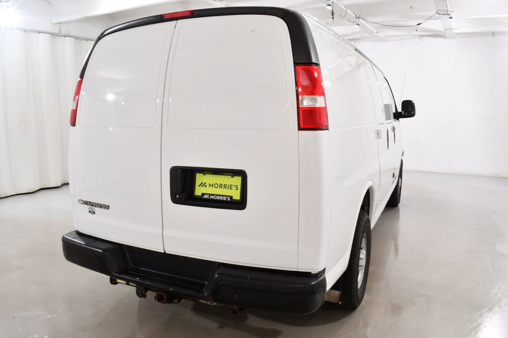 Used 2018 Chevrolet Express 2500 w/ Driver Convenience Package RWD image 12