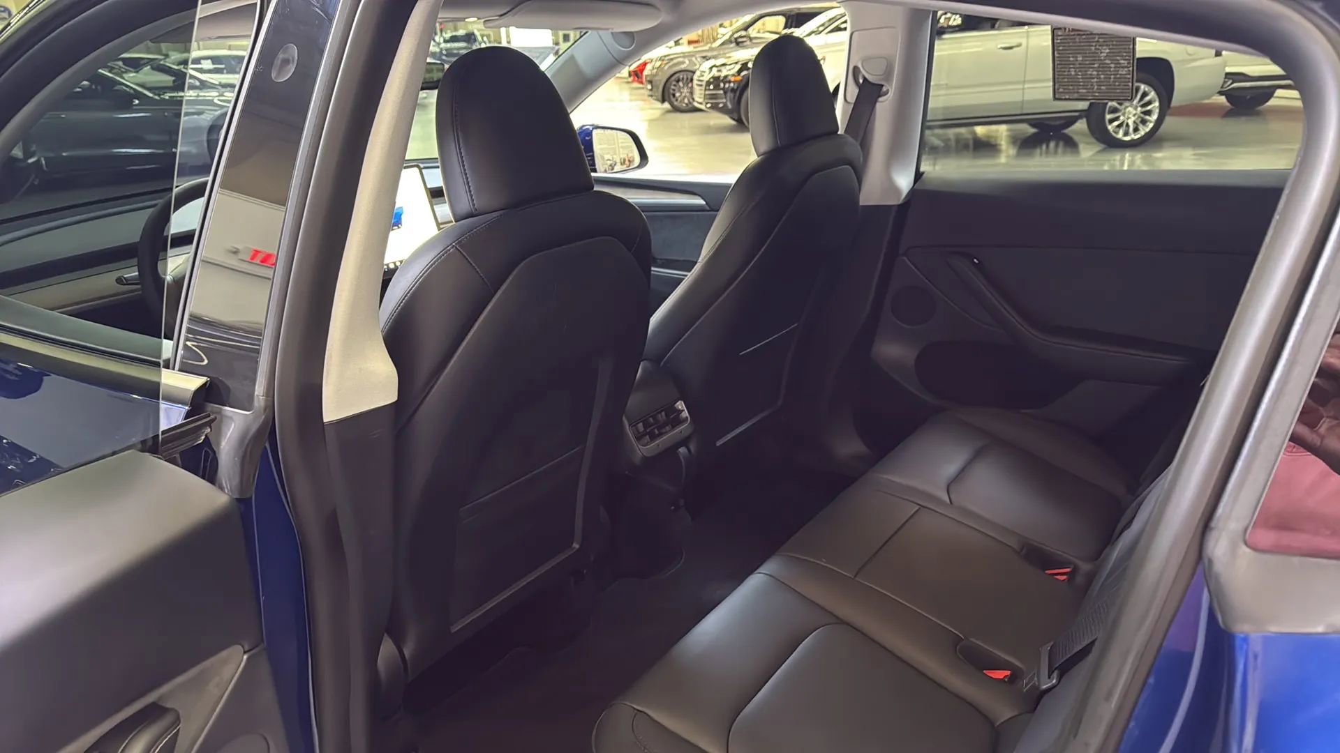 Used 2024 Tesla Model Y Performance AWD/4WD image 20