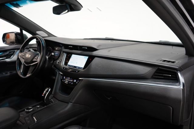 Used 2023 Cadillac XT5 Premium Luxury image 17