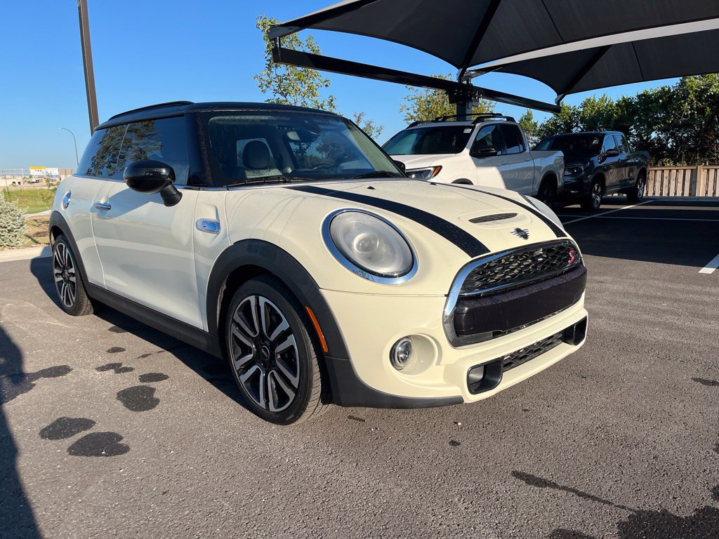 Used 2020 MINI Cooper S w/ Signature Upholstery Package FWD image 2