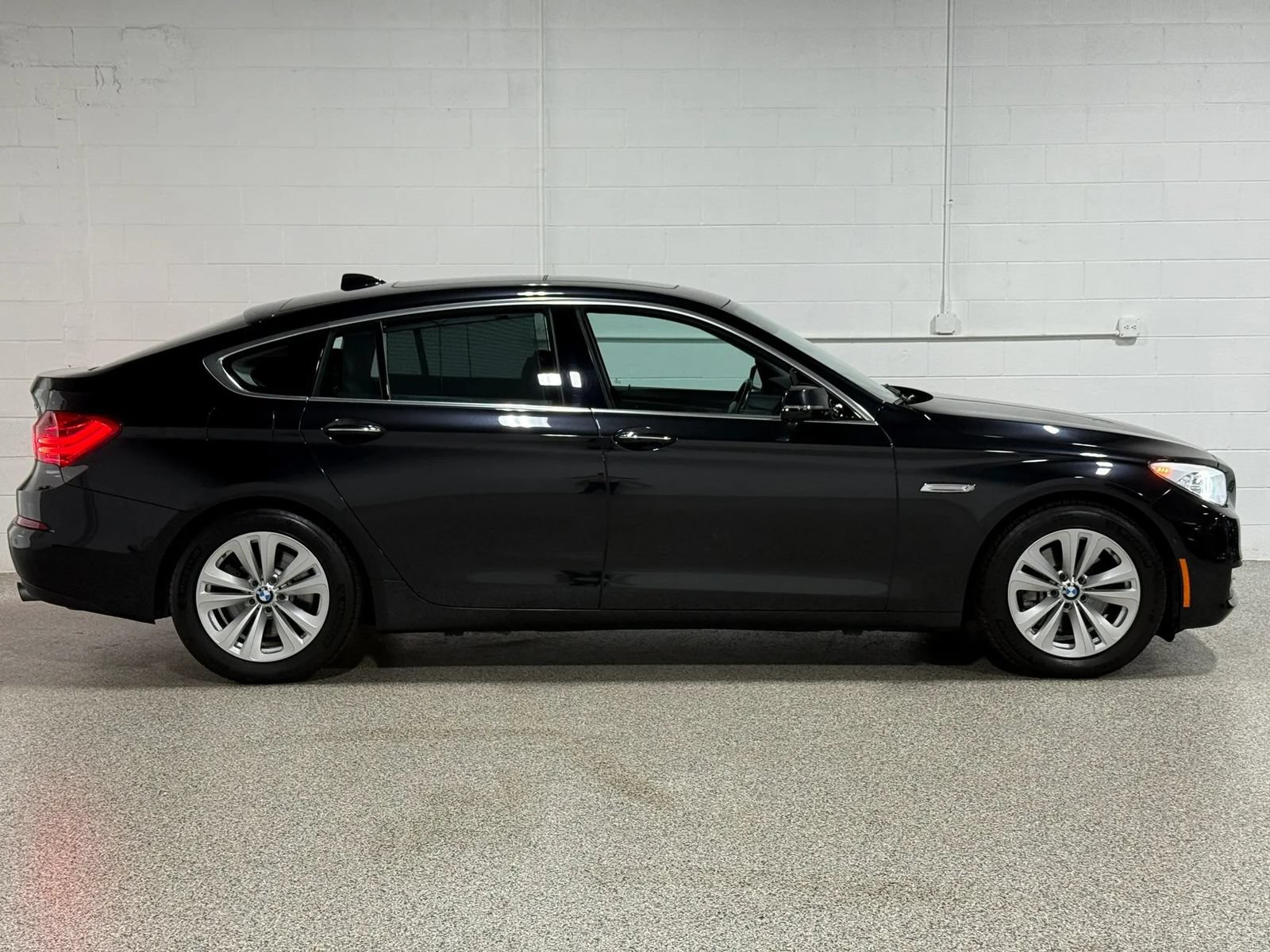 Used 2016 BMW 535i Gran Turismo xDrive AWD/4WD image 5