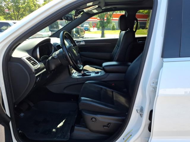 Used 2020 Jeep Grand Cherokee Laredo w/ Quick Order Package 2BN North AWD/4WD image 12