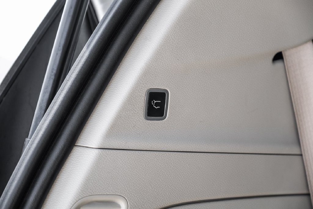 Used 2021 Chrysler Pacifica Touring-L FWD image 58