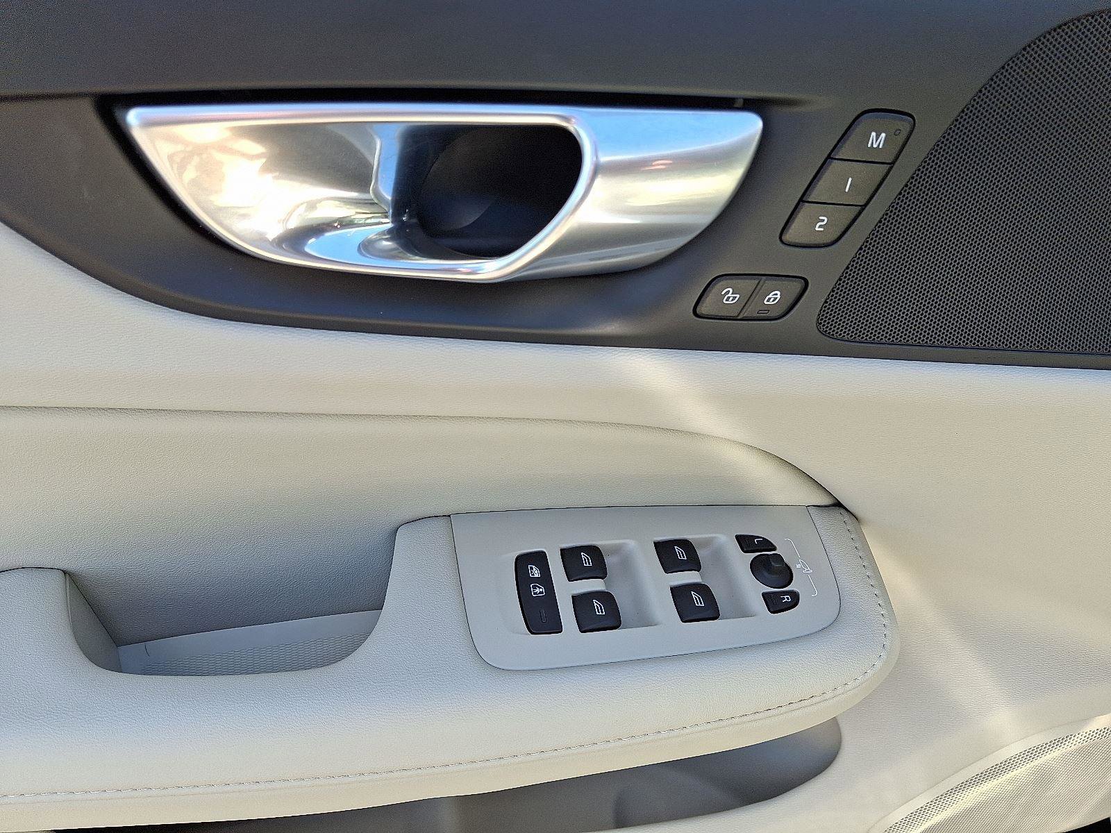 Certified 2024 Volvo V60 B5 Cross Country Plus image 12