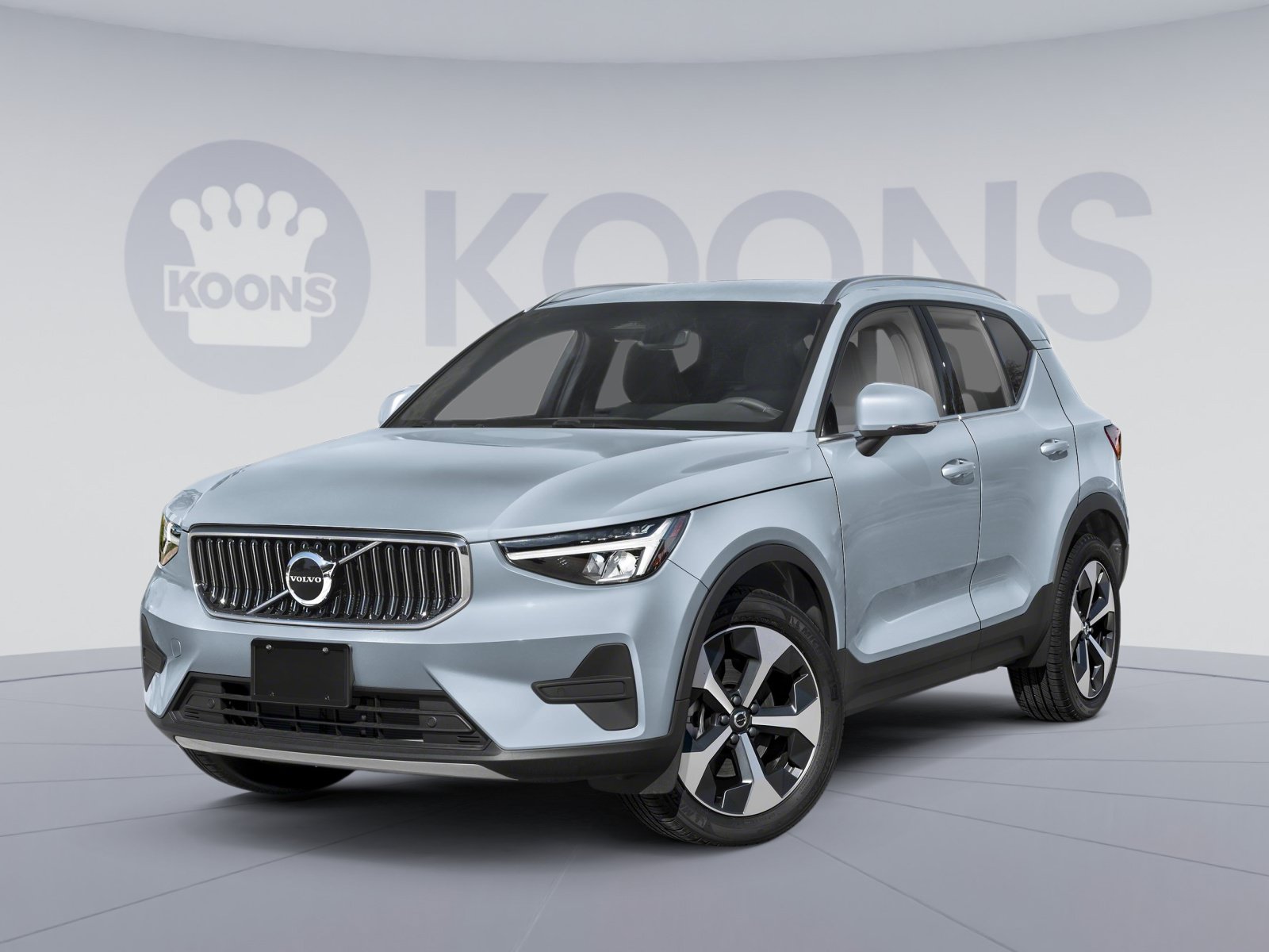 Used 2025 Volvo XC40 B5 Plus AWD/4WD image 1