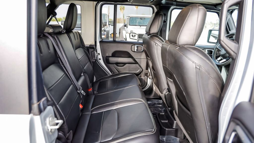 Used 2023 Jeep Wrangler Unlimited Sahara image 20