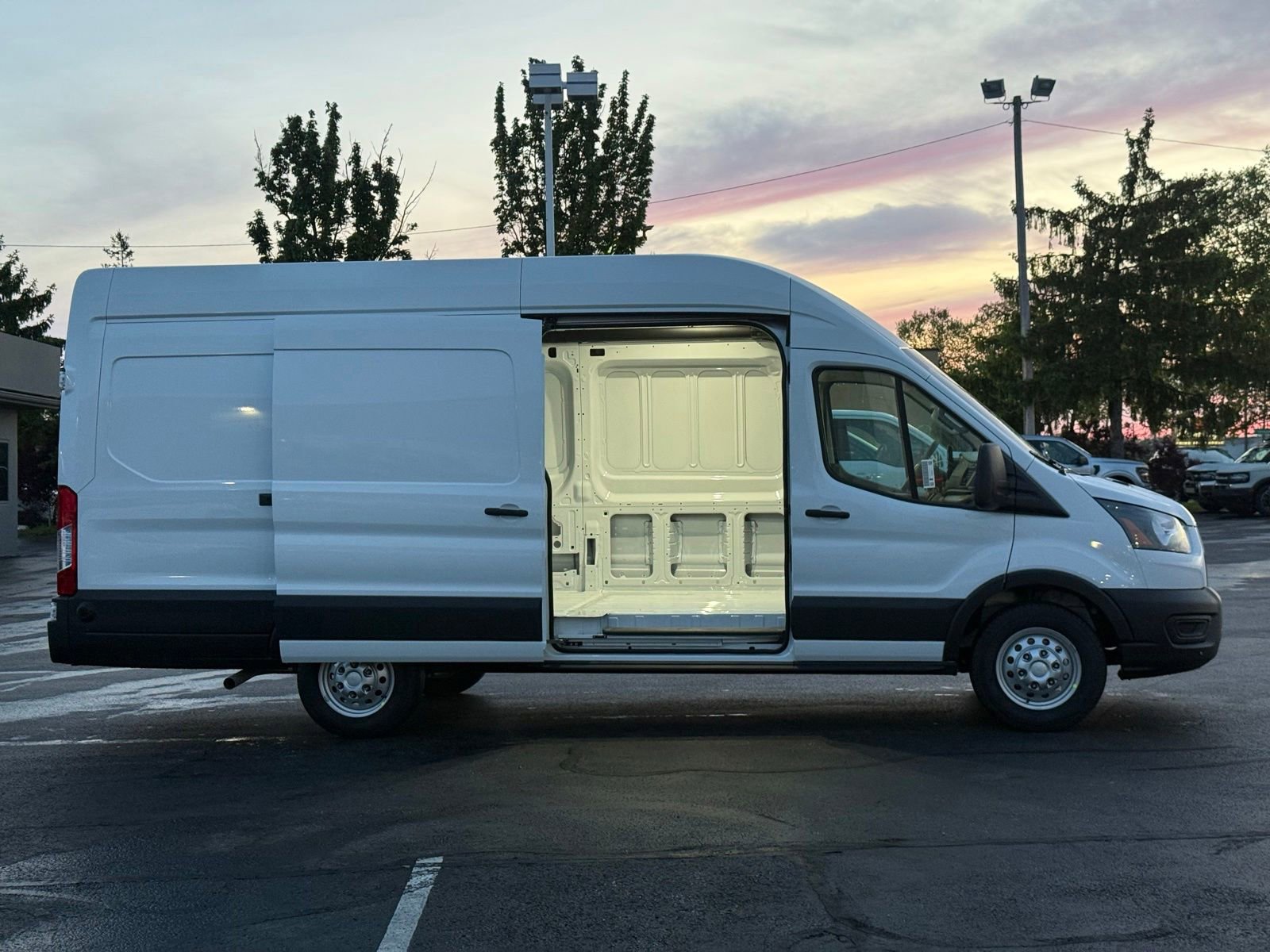 New 2026 Ford Transit 250 148 High Roof Extended AWD image 34