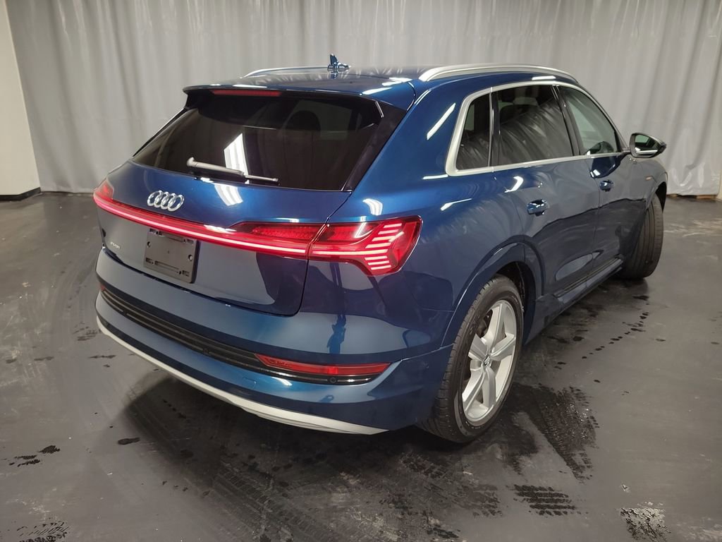Used 2019 Audi e-tron Premium Plus image 8