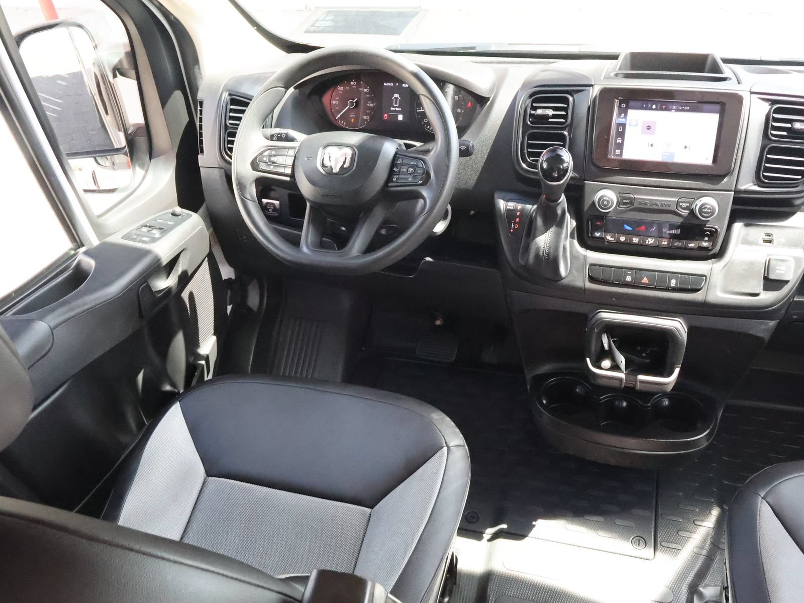 Used 2025 RAM ProMaster 2500 w/ Convenience Group FWD image 42