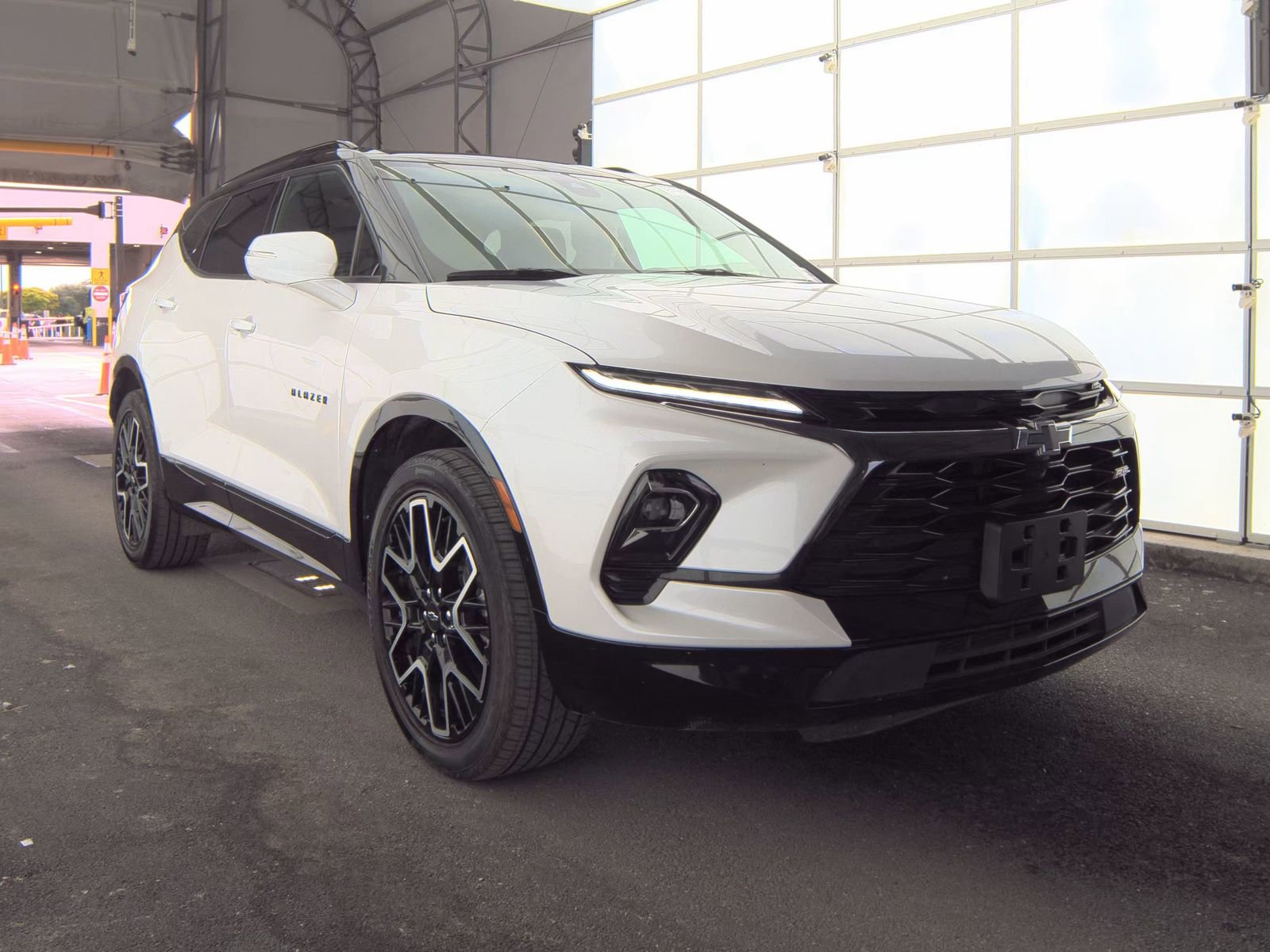 Used 2025 Chevrolet Blazer RS w/ Driver Confidence II Package FWD image 5