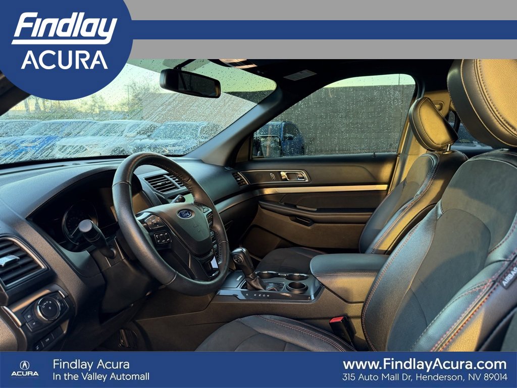 Used 2018 Ford Explorer XLT w/ Equipment Group 202A image 12