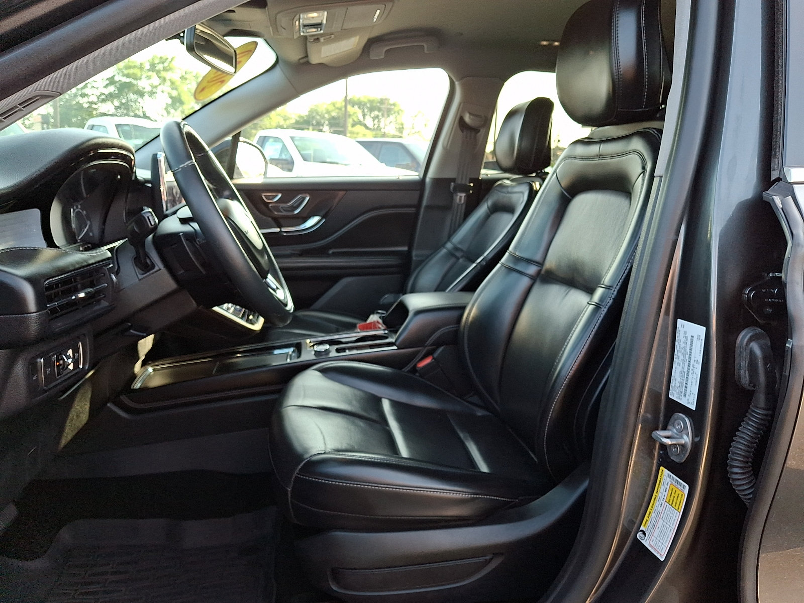 Used 2020 Lincoln Corsair AWD w/ Equipment Group 101A image 14