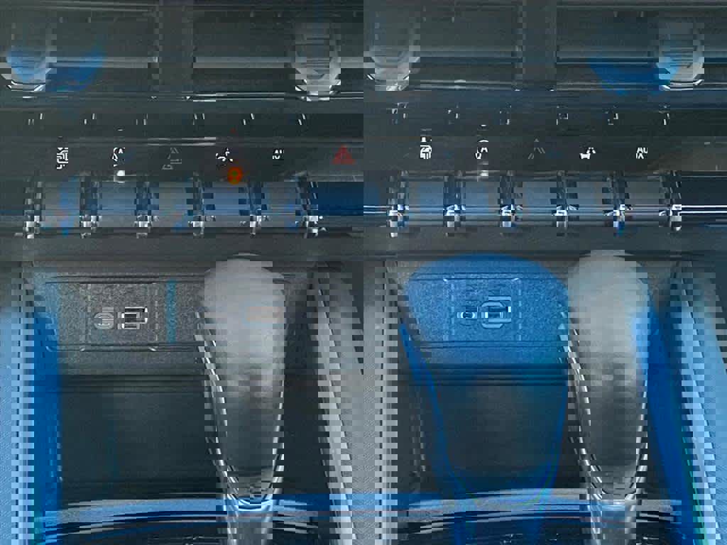 Used 2023 Chevrolet Colorado Z71 w/ Z71 Convenience Package 2 image 12